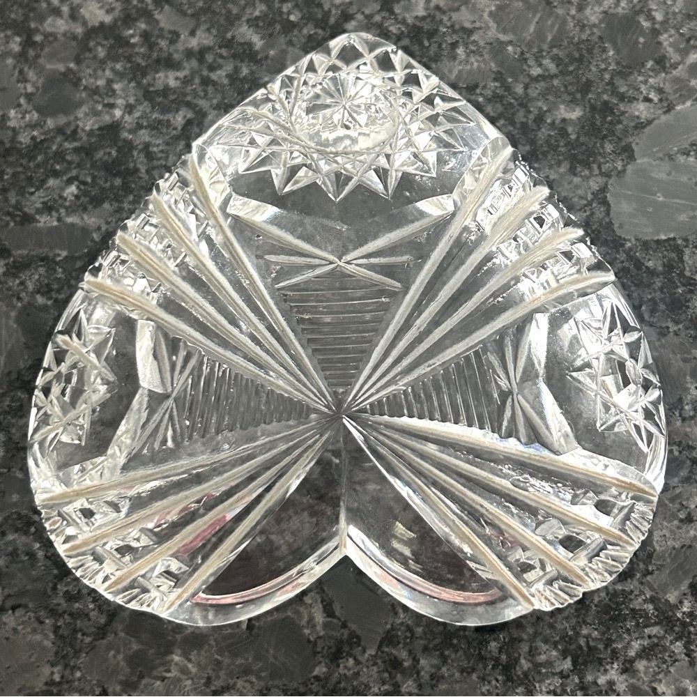 VINTAGE Heart-Shaped Cut crystal Decorative Bowl Trinket tray Ring holder - Picture 12 of 13